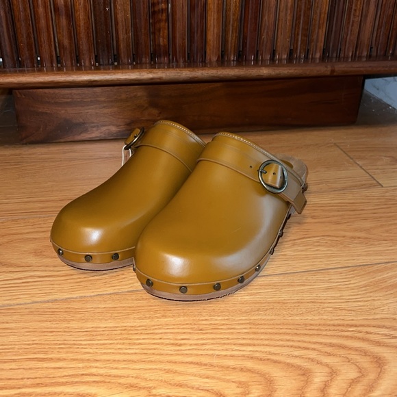 NWOT Isabel Marant Clogs - Picture 2 of 9